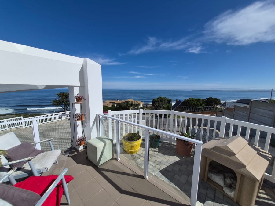 5 Bedroom Property for Sale in Dana Bay Western Cape